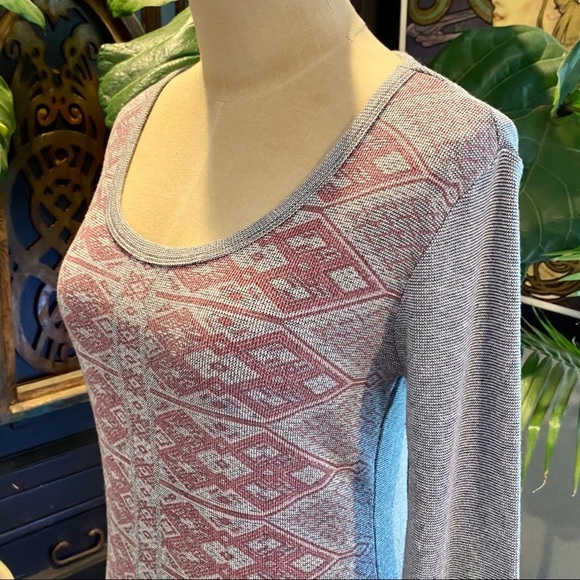 Urban Outfitters southwest tribal print sweater - Picture 3 of 8